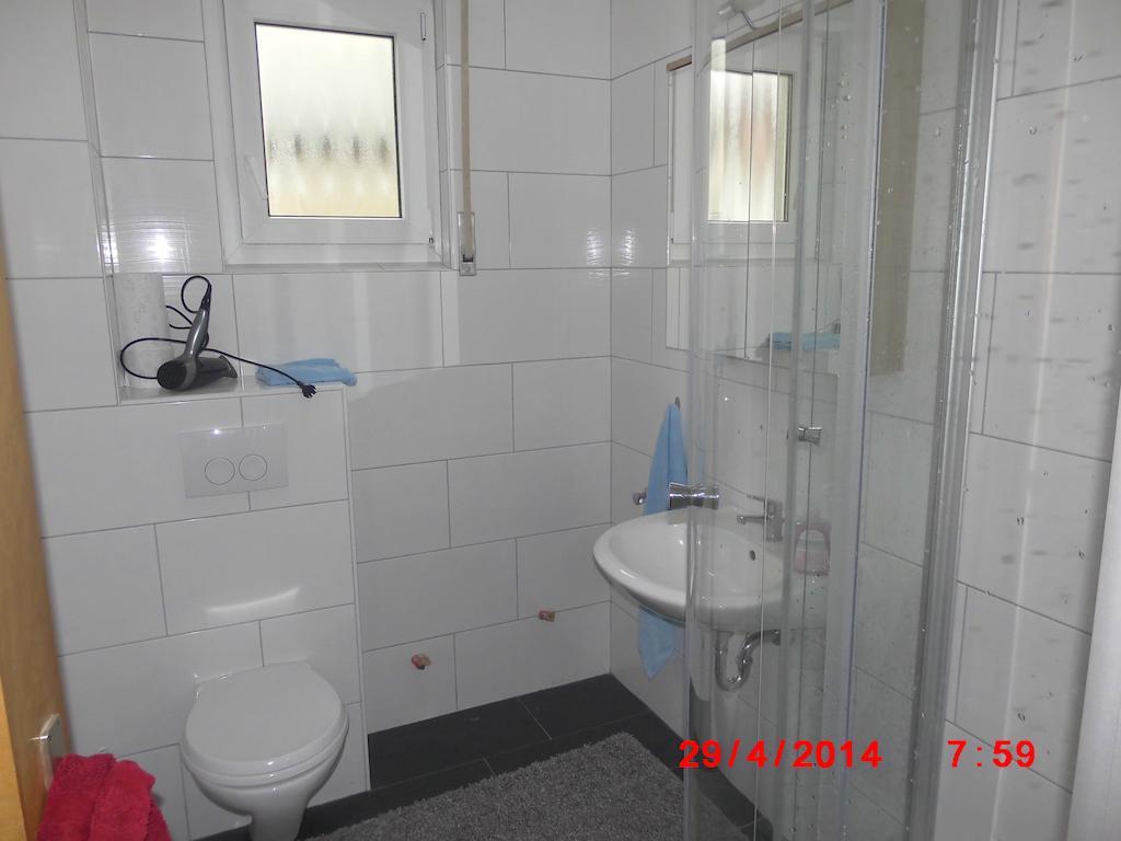 Frankfurt Airport & Fair Apartment Kelsterbach Kamer foto