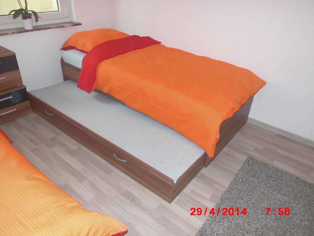Frankfurt Airport & Fair Apartment Kelsterbach Buitenkant foto