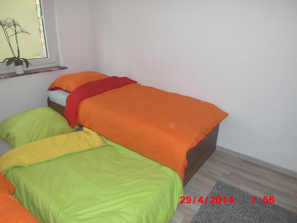 Frankfurt Airport & Fair Apartment Kelsterbach Buitenkant foto